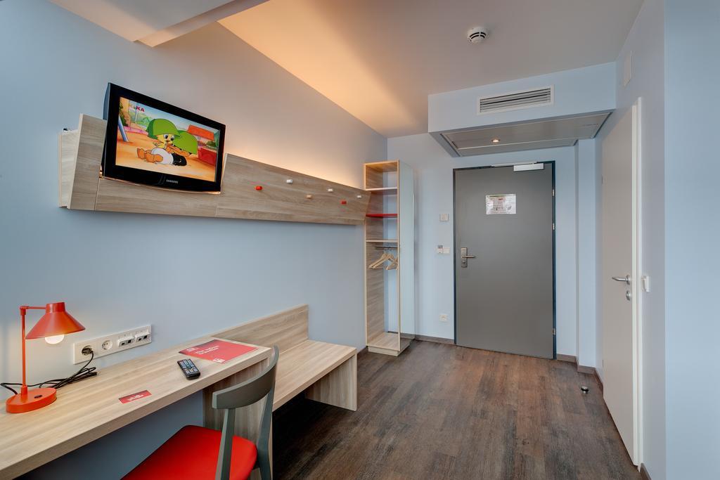 Hotel Meininger Downtown Franz Wenen