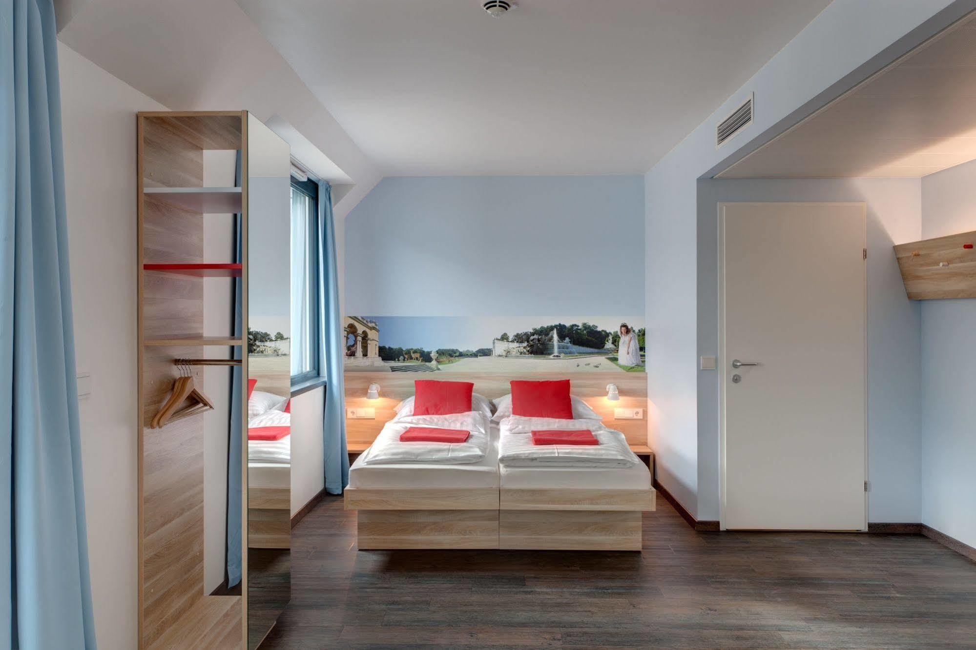 Meininger Downtown Franz 3* Wenen